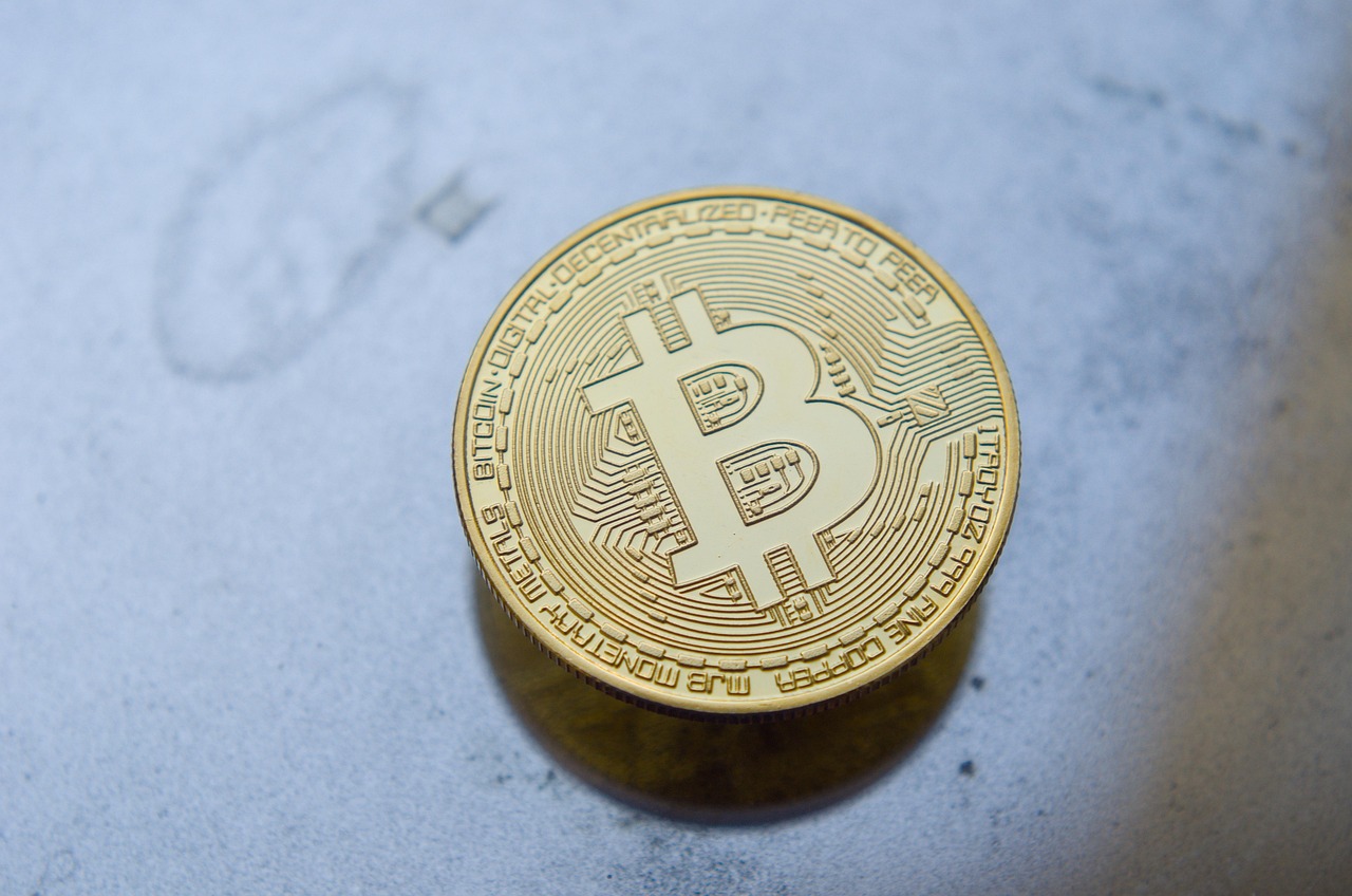比特币减半满周年、涨逾三成！机构进场加速牛市